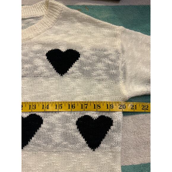Black Heart Tattered Sweater - Picture 5 of 6